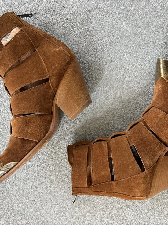 Free People Brayden Fisherman Suede Cutout Ankle cowboy Boots with Gold Toe Cap - Picture 5 of 8